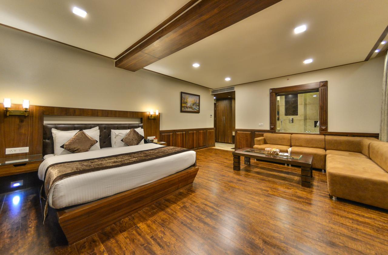 Clarks Inn Srinagar Kültér fotó