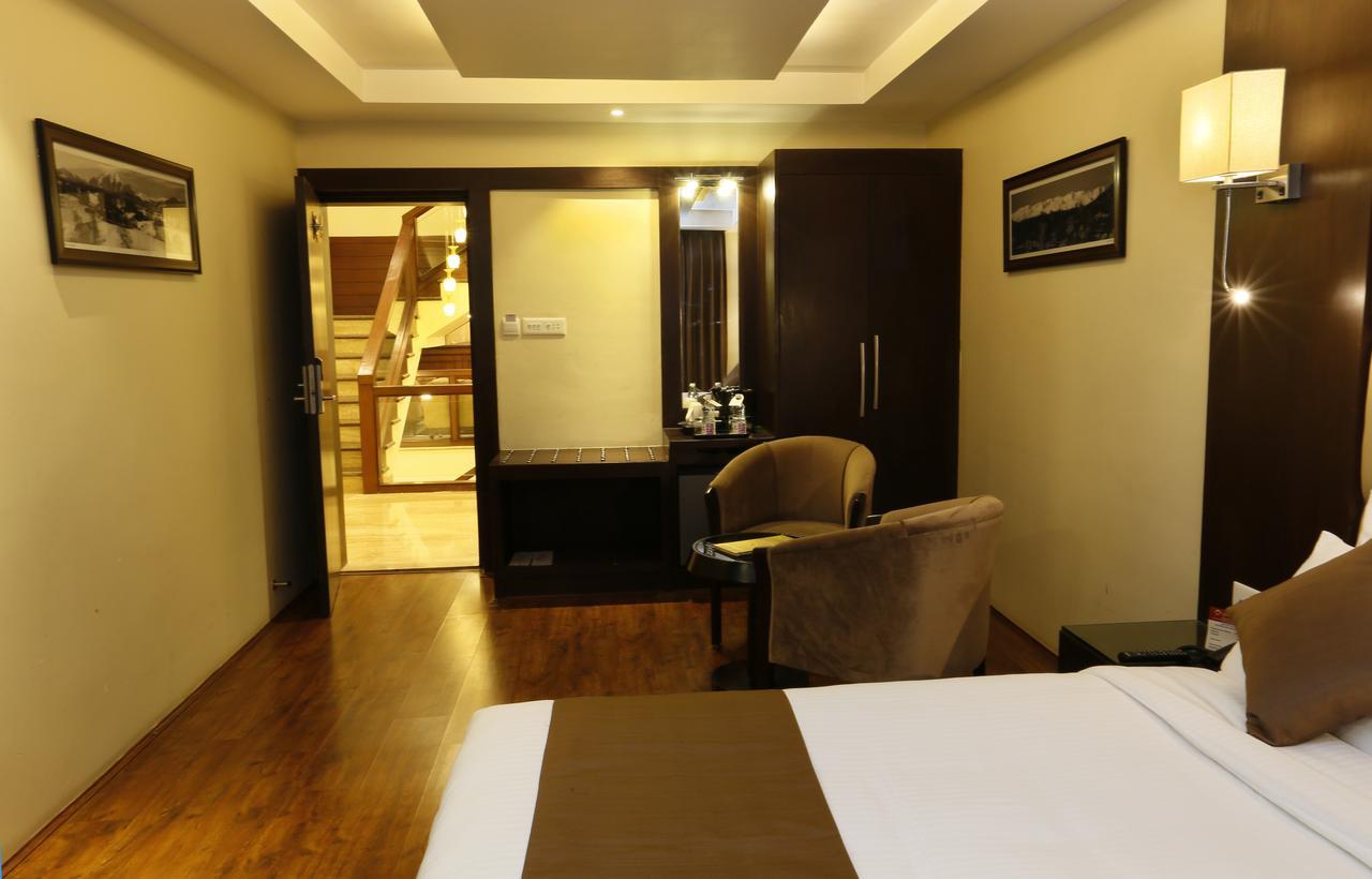 Clarks Inn Srinagar Kültér fotó