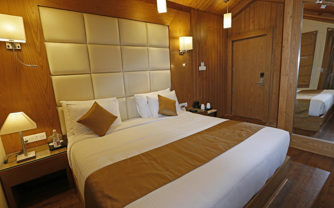 Clarks Inn Srinagar Kültér fotó