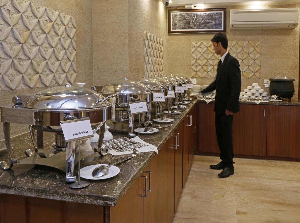 Clarks Inn Srinagar Kültér fotó