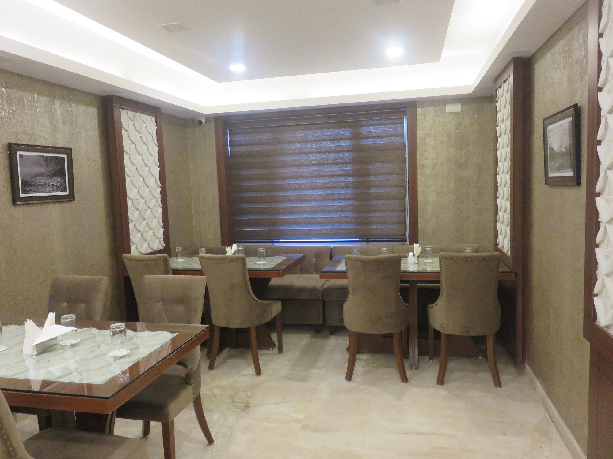 Clarks Inn Srinagar Kültér fotó